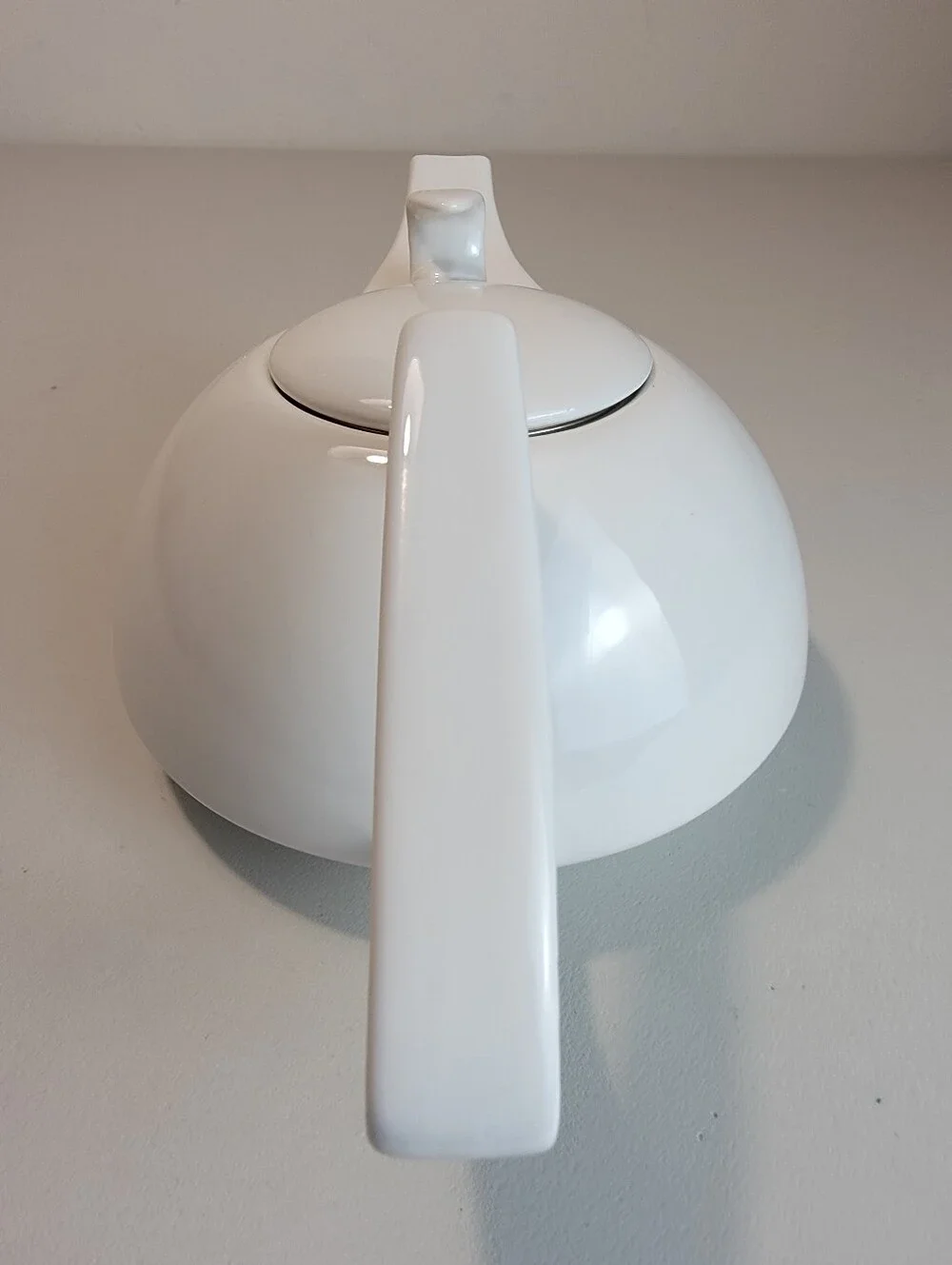 Tannex White Tie Cogsworth Teapot W/Lid& Infuser Porcelain Modern Aesthetic 9.5